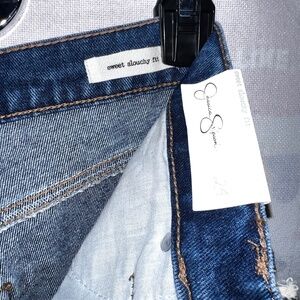 Jessica Simpson Women’s Sweet Slouchy Fit Jeans